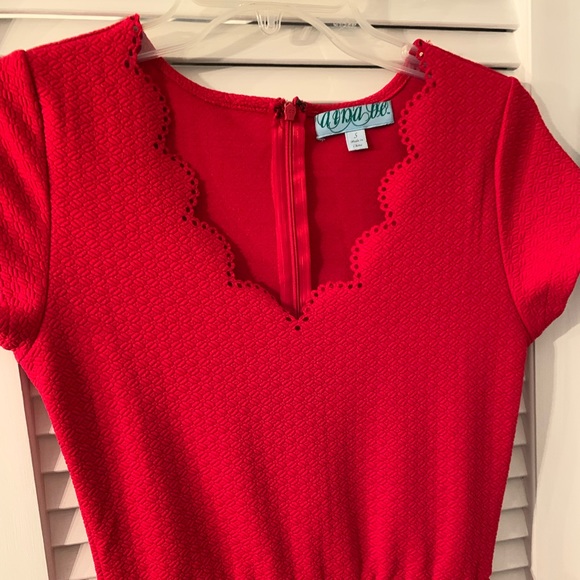 Francesca’s red dress with laser cut details - Picture 2 of 5